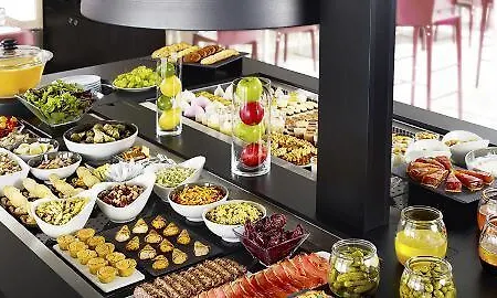 Hotel Campanile 3*