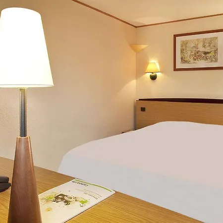 Hotel Campanile 3*